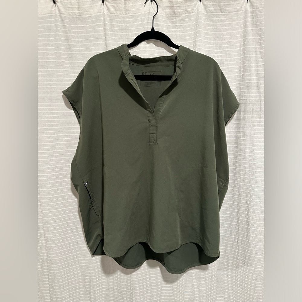 FIGS - Women’s Rafaela Scrub Top 2XL